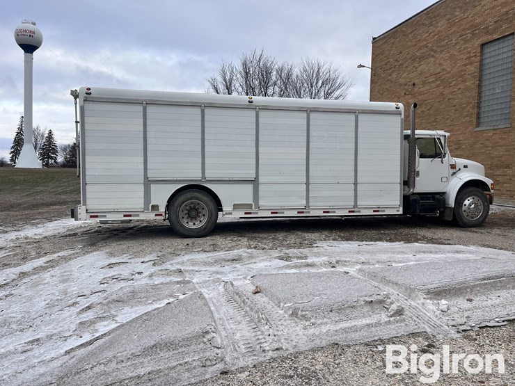 2000-international-4900-image-4