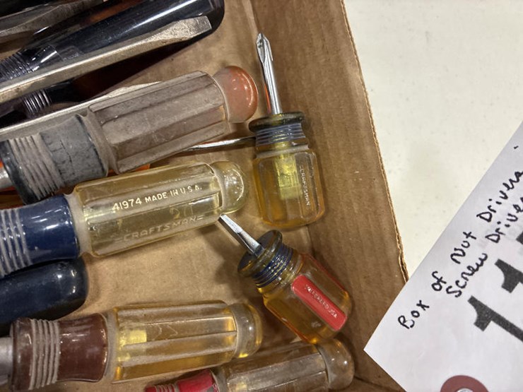 #115305-•-box-of-nut-drivers-&-screw-drivers-image-7