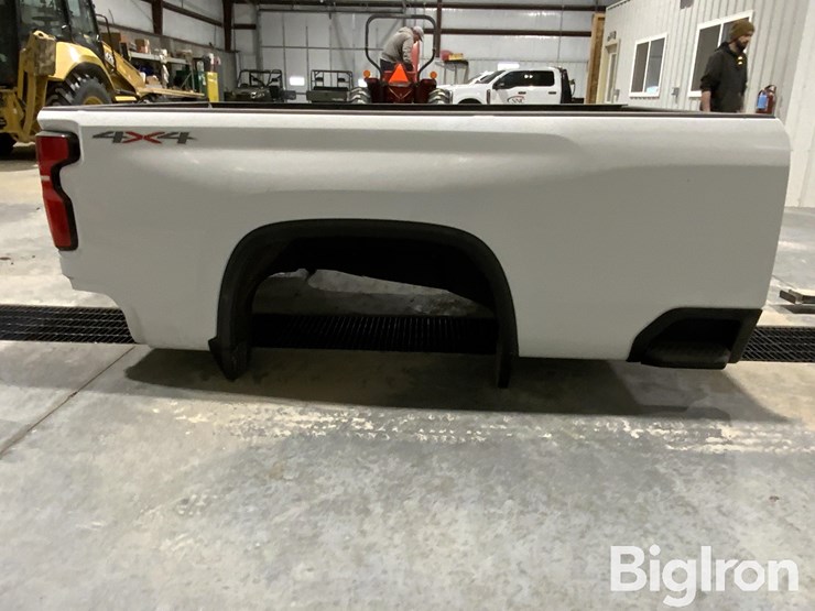 chevrolet-silverado-ltz-pickup-box-&-rear-bumper-image-4