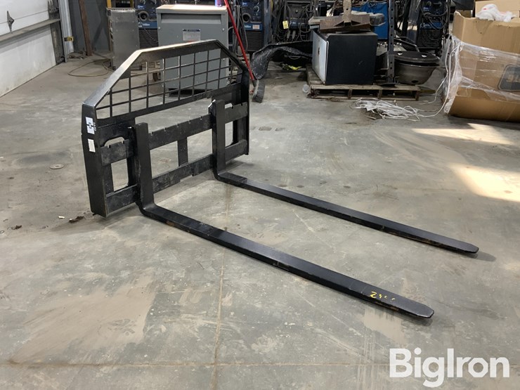 2025-giyi-60"-skid-steer-pallet-forks-&-mast-assy-image-3