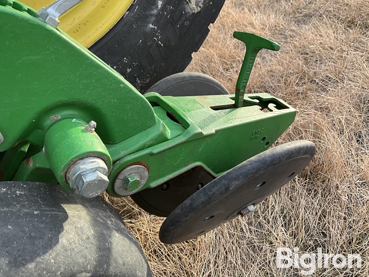 2005-john-deere-1770nt-ccs-image-14