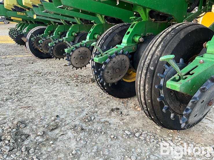 2009-john-deere-1770nt-image-15