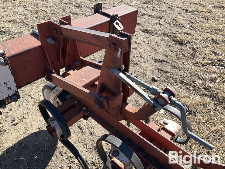 noble-2-row-s-tine-field-cultivator-image-15