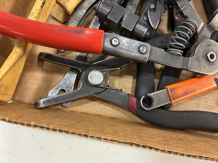 #115297-•-assortment-body-tools-image-4