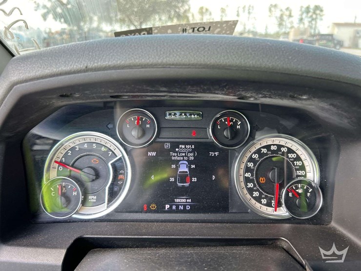 2013-dodge-1500-image-16