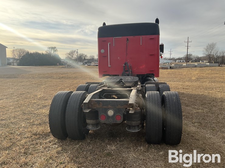 2007-freightliner-fld132-classic-xl-image-6