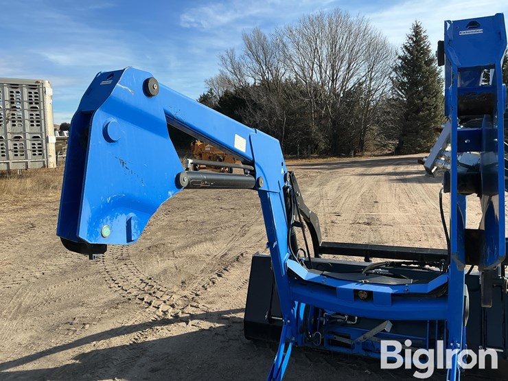 2010-new-holland-820tl-image-15