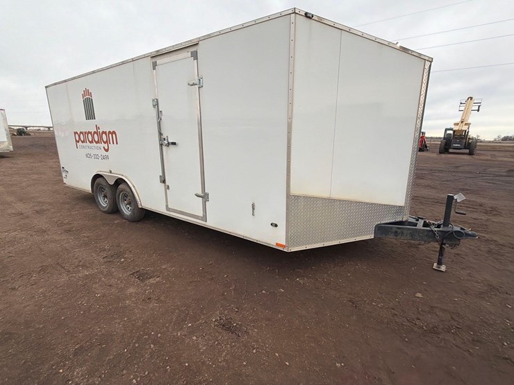 2015-stealth-enclosed-trailer-image-2