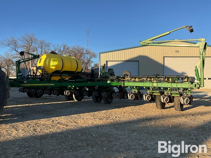 2009-john-deere-1770nt-image-9