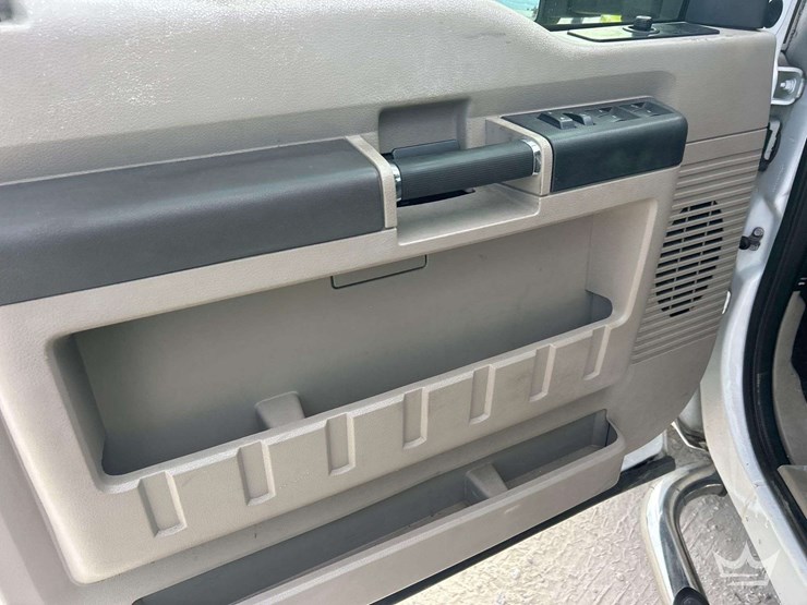 2009-ford-f250-image-11