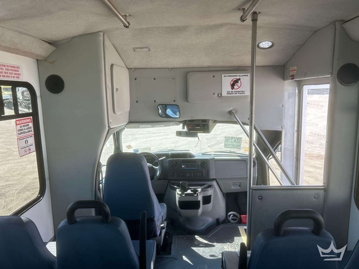 2016-ford-e350-image-26