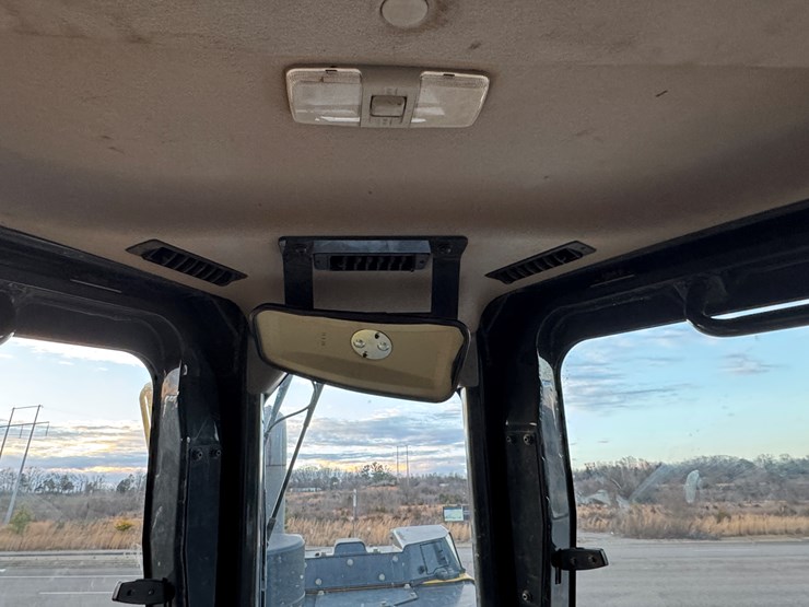 komatsu-d65px-image-45