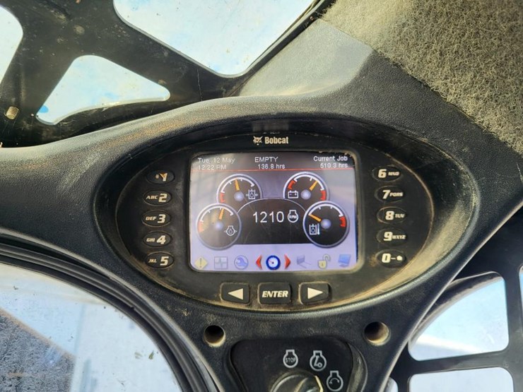 2017-bobcat-t630-image-40