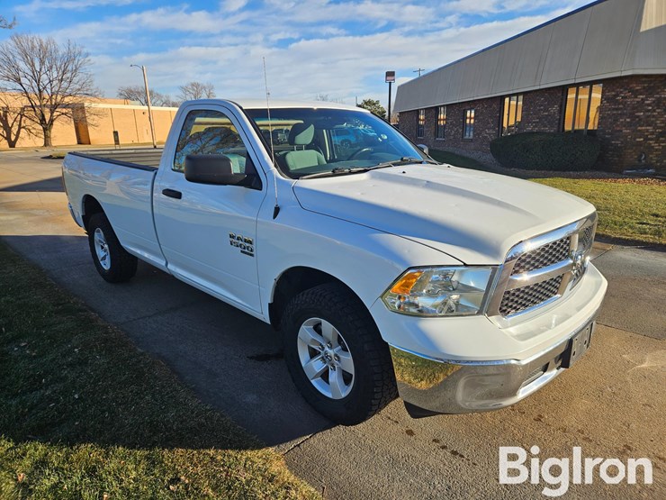 2020-dodge-1500-image-3