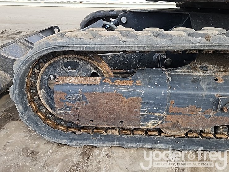 2021-yanmar-vio25-image-23