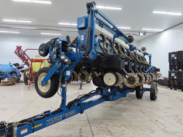 2007-kinze-3650-image-2