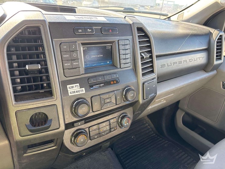 2017-ford-f550-image-12