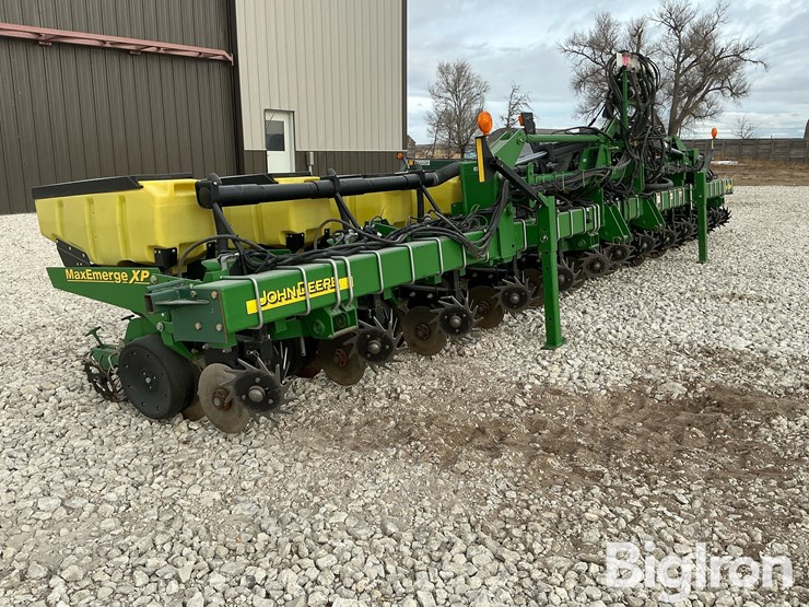 2012-john-deere-1720-image-13