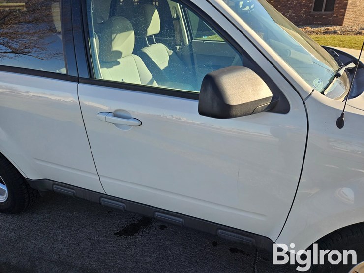 2012-ford-escape-xlt-image-18