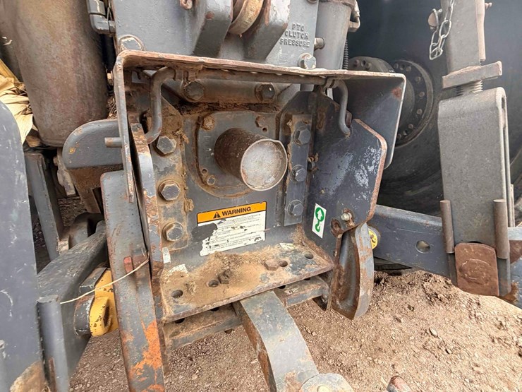 2005-challenger-55-track-tractor-image-7