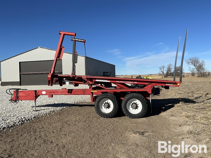 morris-pro-ag-k16-pull-type-large-square-bale-stacker-image-8