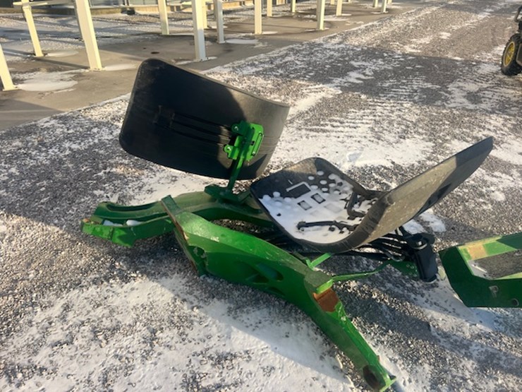 john-deere-700m-image-26