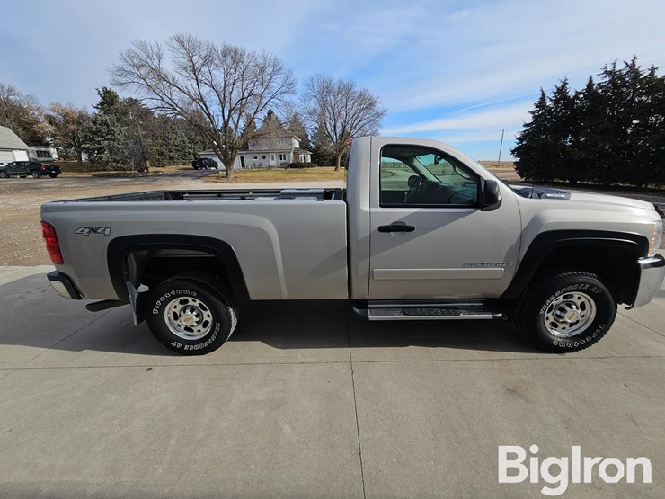 2007-chevrolet-silverado-2500-lt-image-4