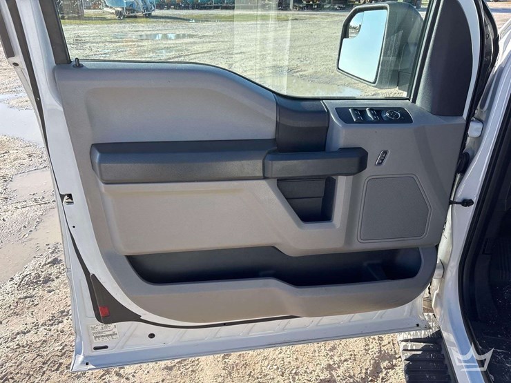 2015-ford-f150-image-14