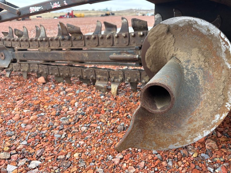 2010-bradco-625-trencher-image-6