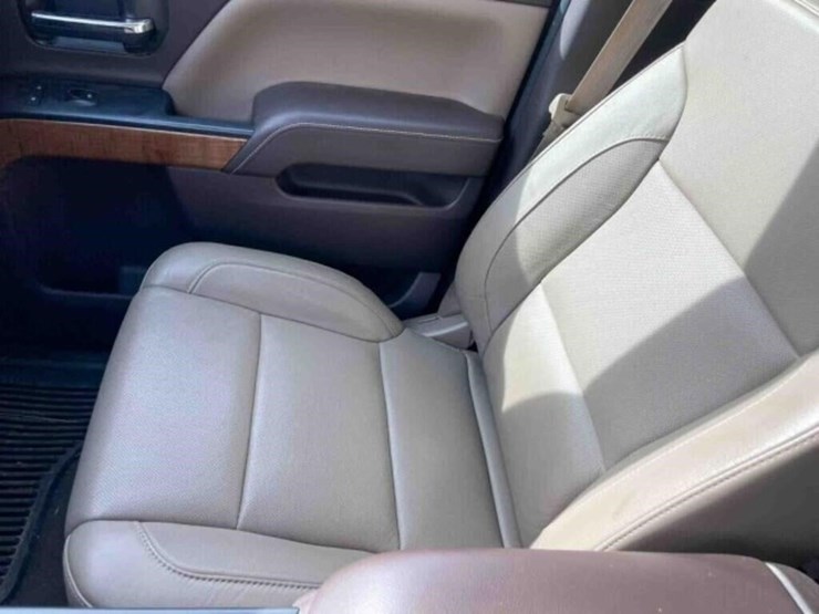 2016-gmc-2500-image-32