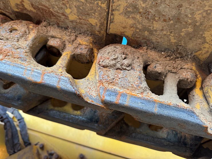 komatsu-d65px-image-64