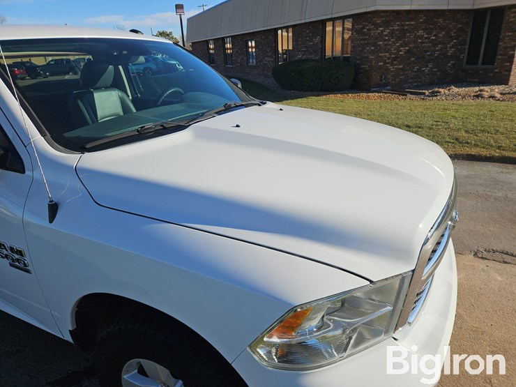 2020-dodge-1500-image-13