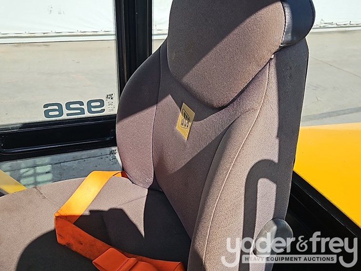 2017-jcb-926-image-20