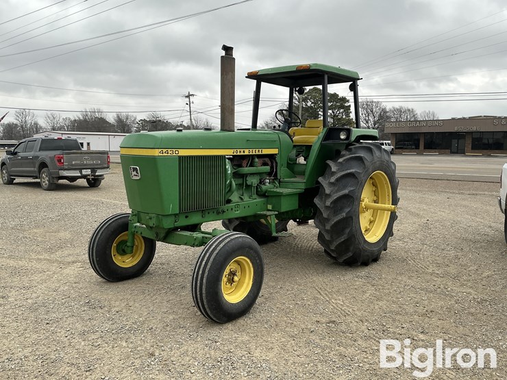 john-deere-4430-image-1