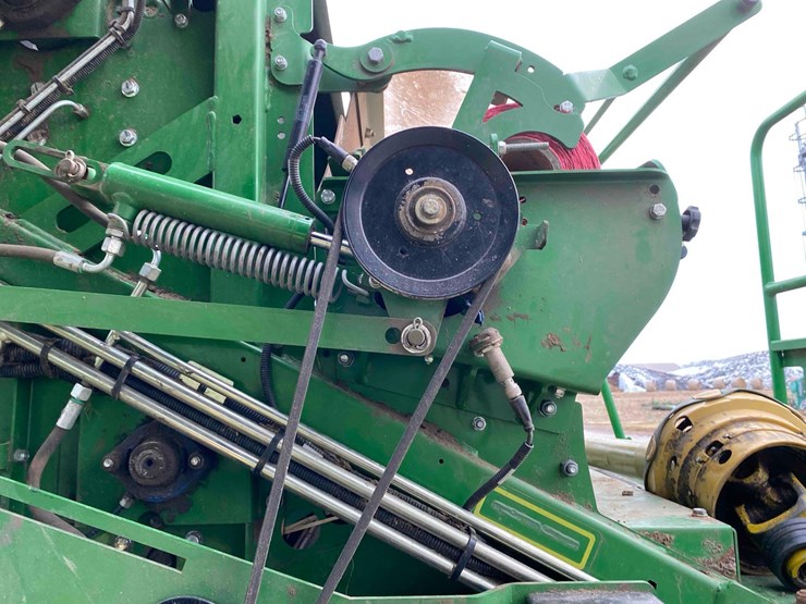 mchale-750-v6-round-baler,-image-61