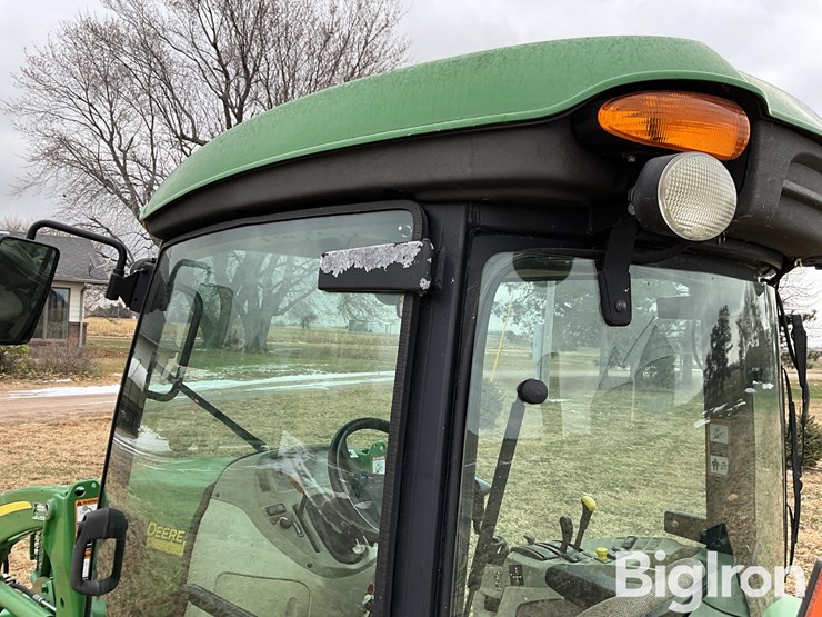 2011-john-deere-3720-image-10