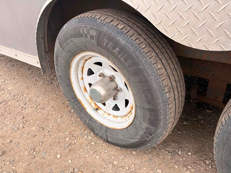 2022-dct-enclosed-trailer-image-13