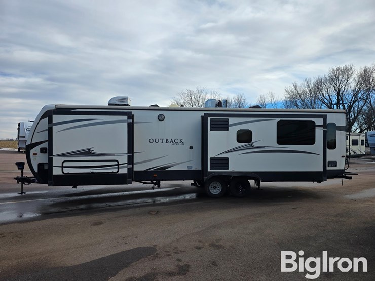 2018-keystone-outback-330rl-travel-trailer-image-8