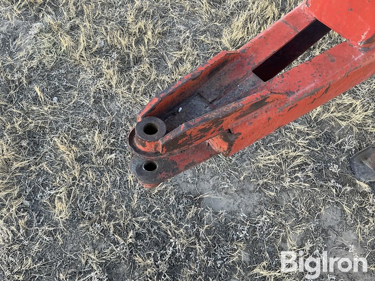 new-holland-1037-image-15