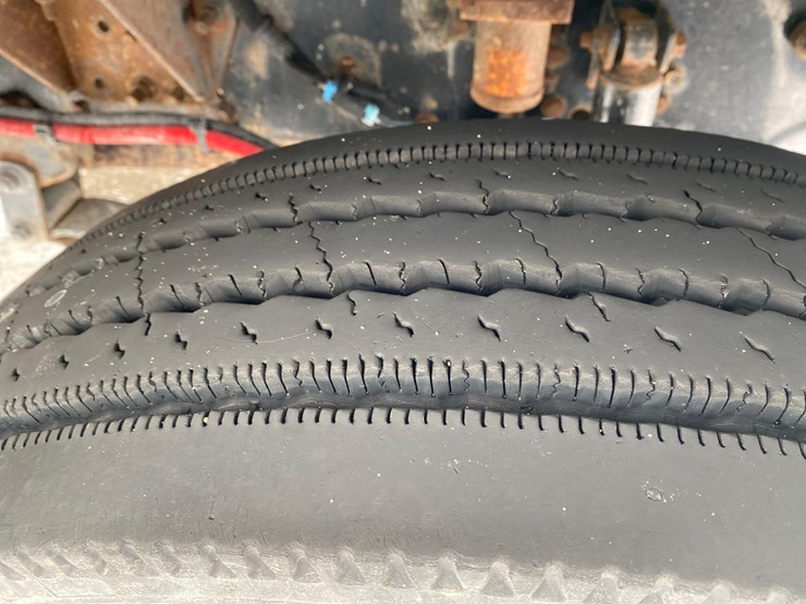 2012-ford-f650-image-45