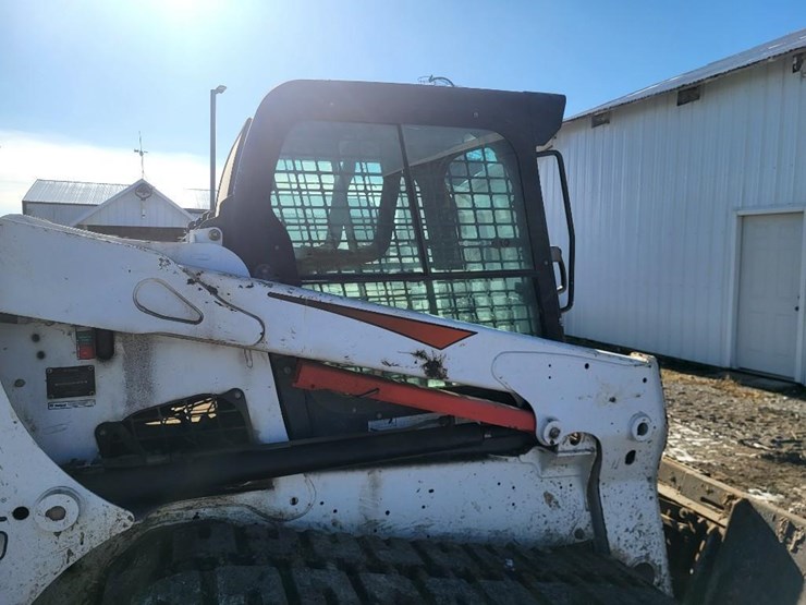 2017-bobcat-t630-image-29