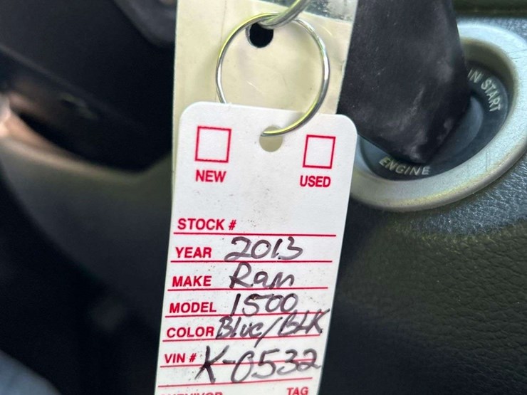 2013-dodge-1500-image-32