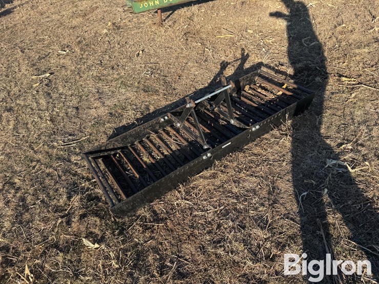 tractor-front-rock-box-image-3