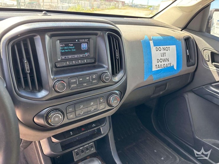 2017-chevrolet-colorado-image-22