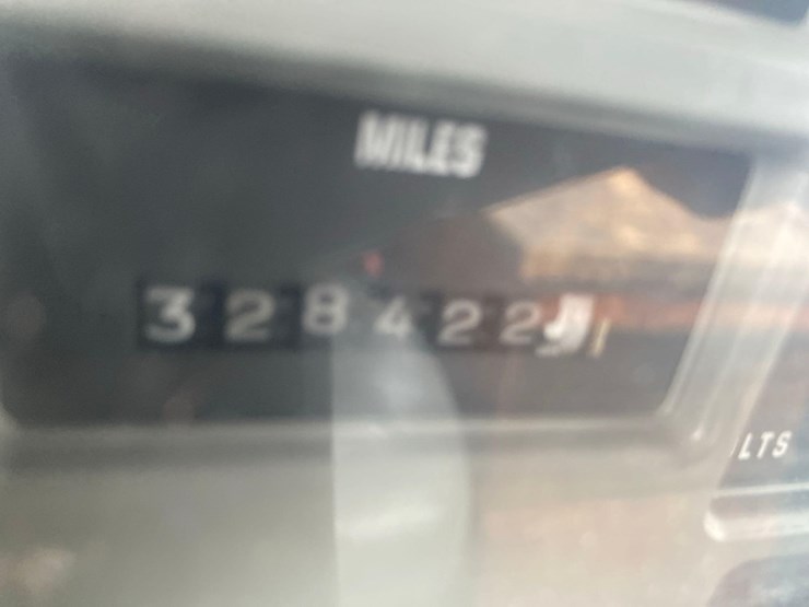 2001-case-ih-4900-image-35