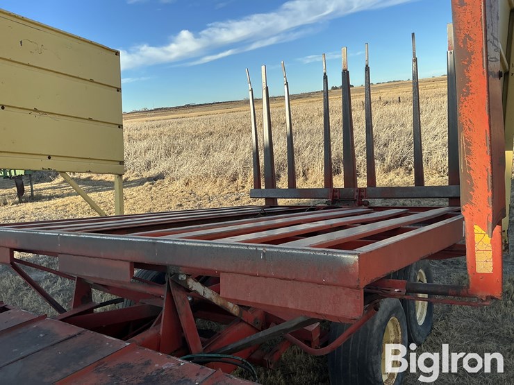 new-holland-1037-image-13