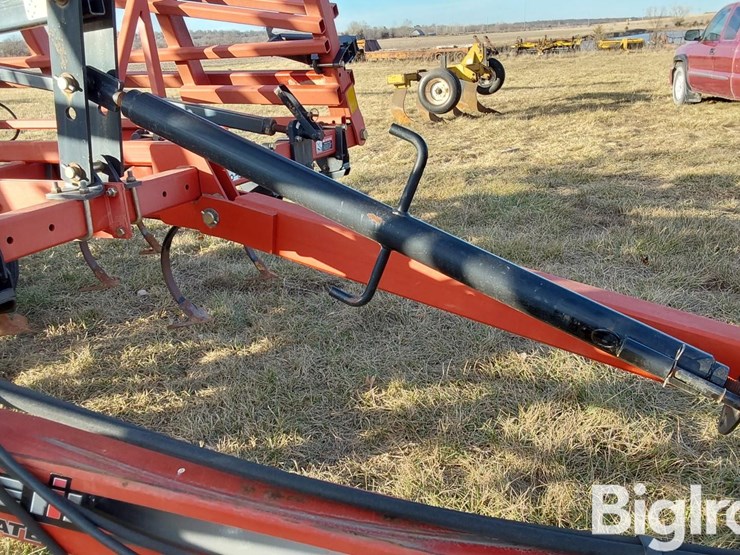 2011-case-ih-200-image-14