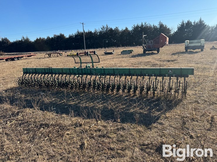 john-deere-400-image-6