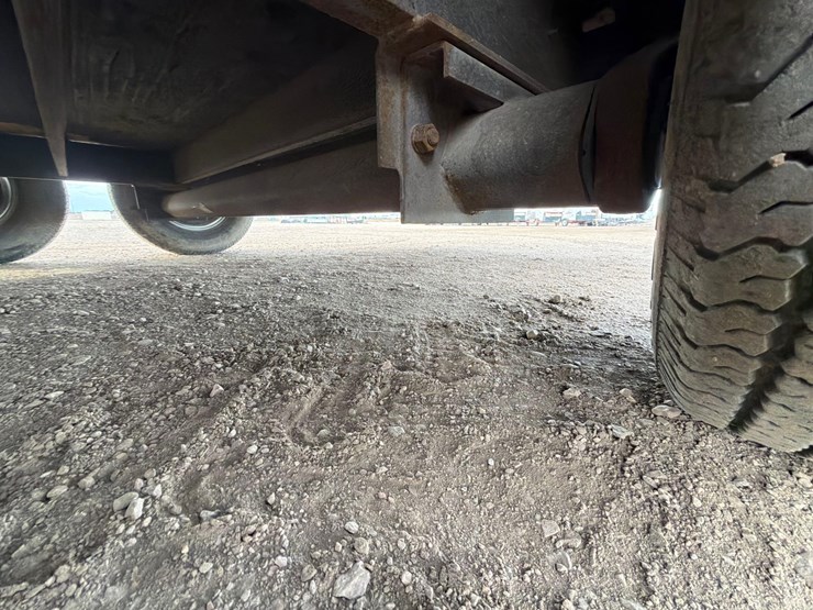 2013-forest-river-trailer-with-scaffolding-contents-image-9