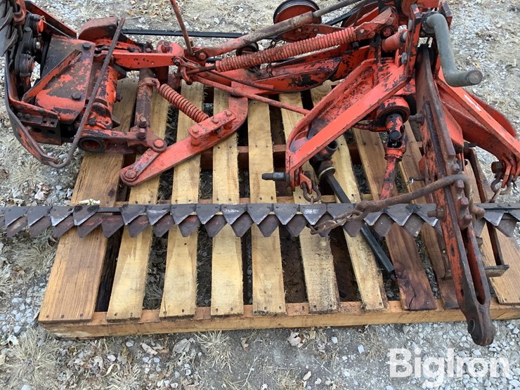 allis-chalmers-7'-3-pt-sickle-mower-image-10